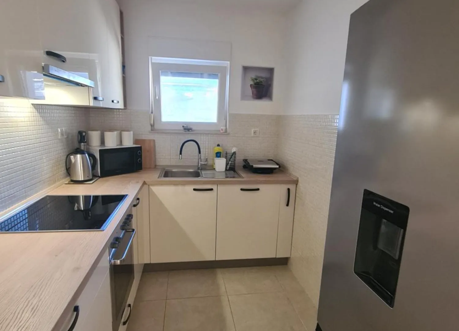 Modern Apartment Near The Sea-Mise Trogir 0*,